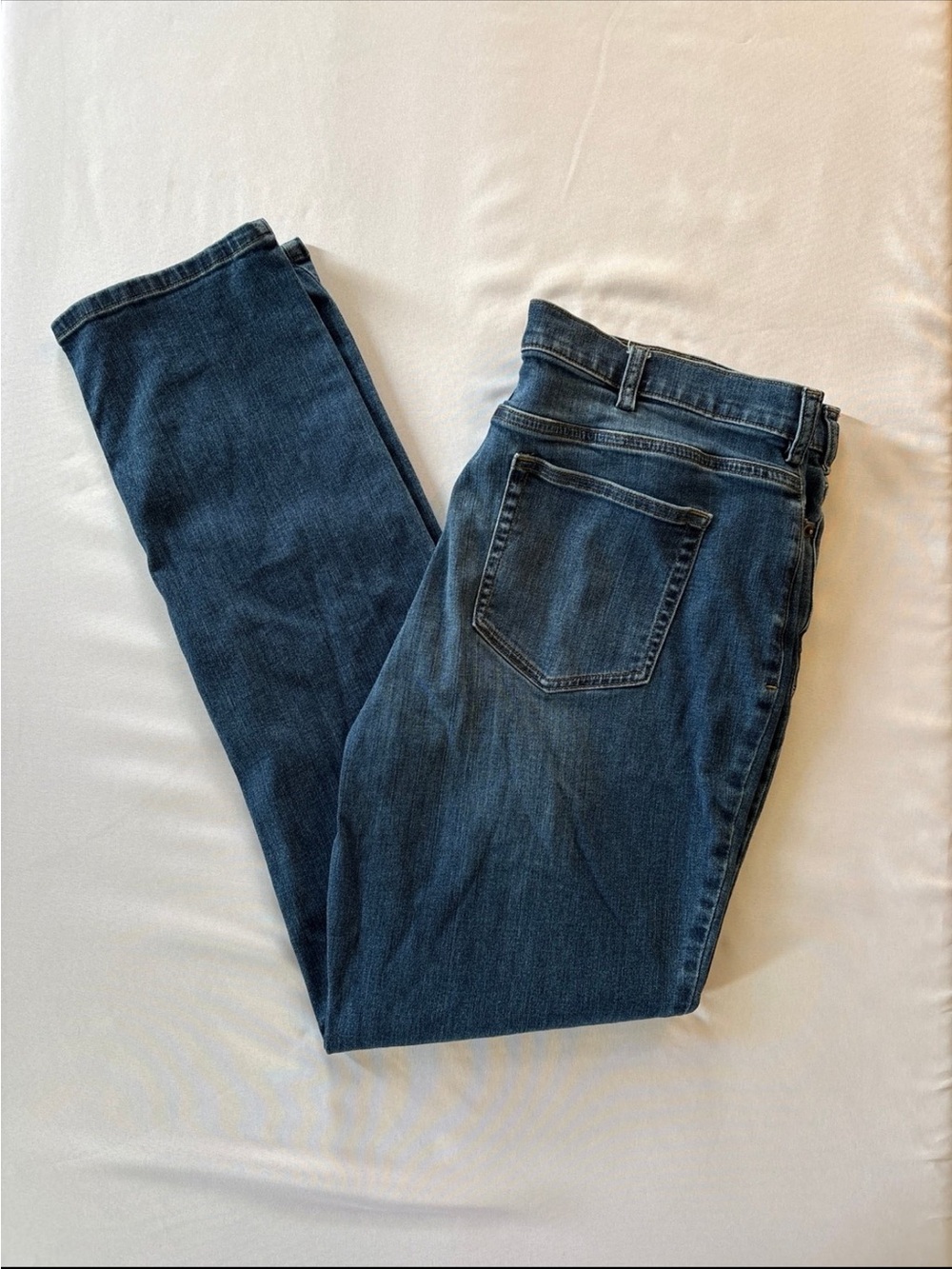 Duluth Trading Co Women's Straight Leg Indigo Blue Jeans